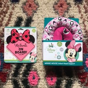 Minnie Mouse infant head support and car sign